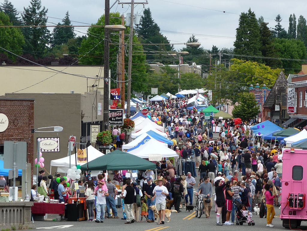 Multnomah Village street fair